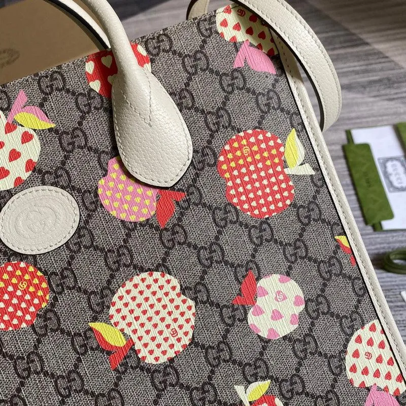 Charm - GG Bags - 1822