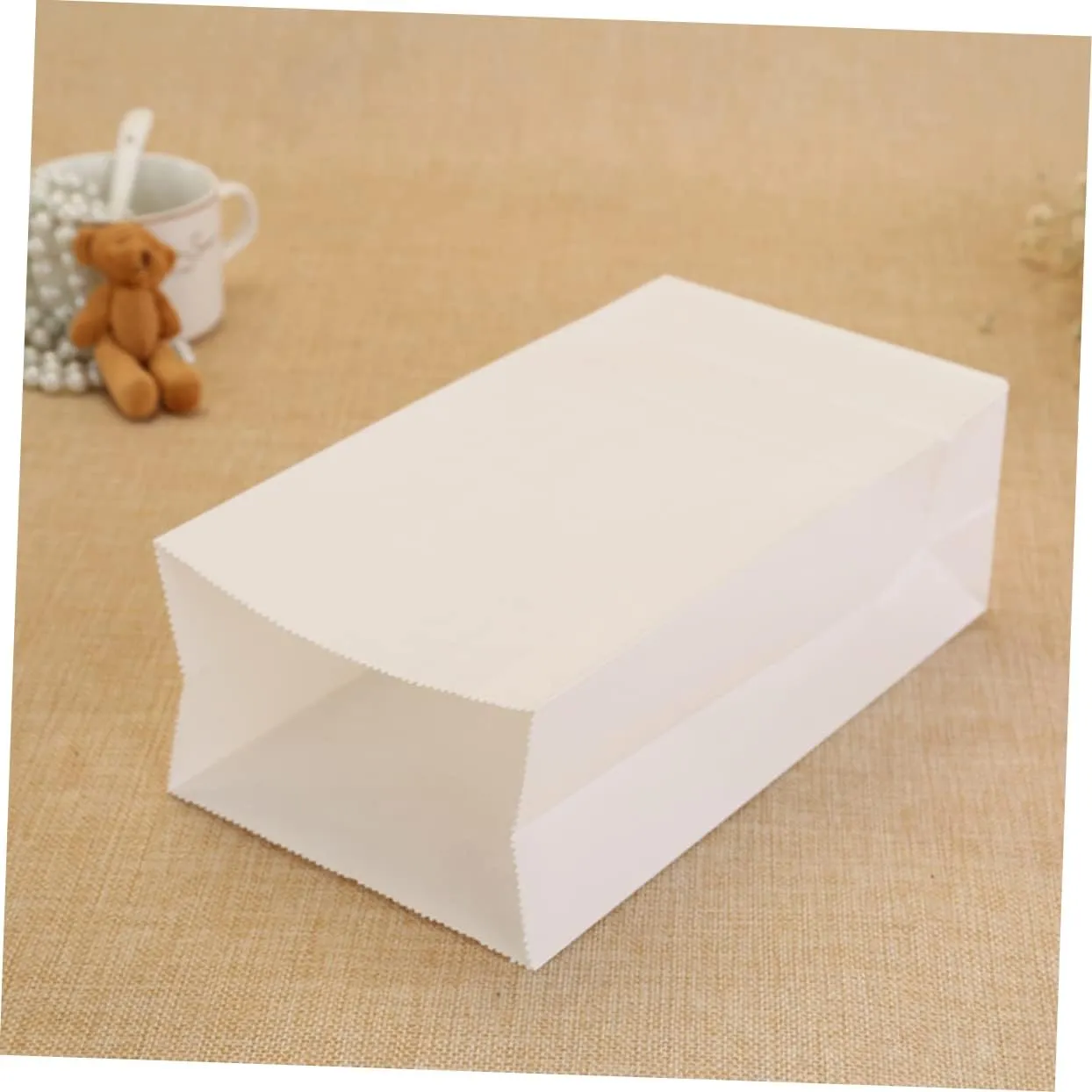 Ciieeo 50 Pcs Square Bottom Paper Bags Oil Food Party Bags for Baking Bread Candy Greaseproof No Smell Elegant Presentation