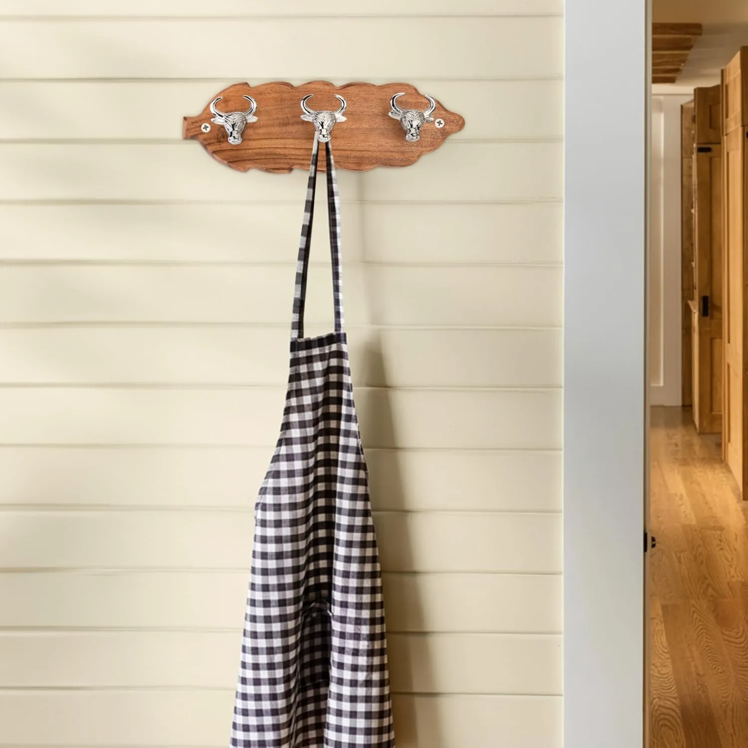Elegant Wall-Mounted Coat Rack with 3 Polished Nickel Bull Head Hooks – Solid Wood Base, Decorative Hook Rail for Hats, Jackets, Keys & Bags – Sturdy Entryway & Mudroom Organizer