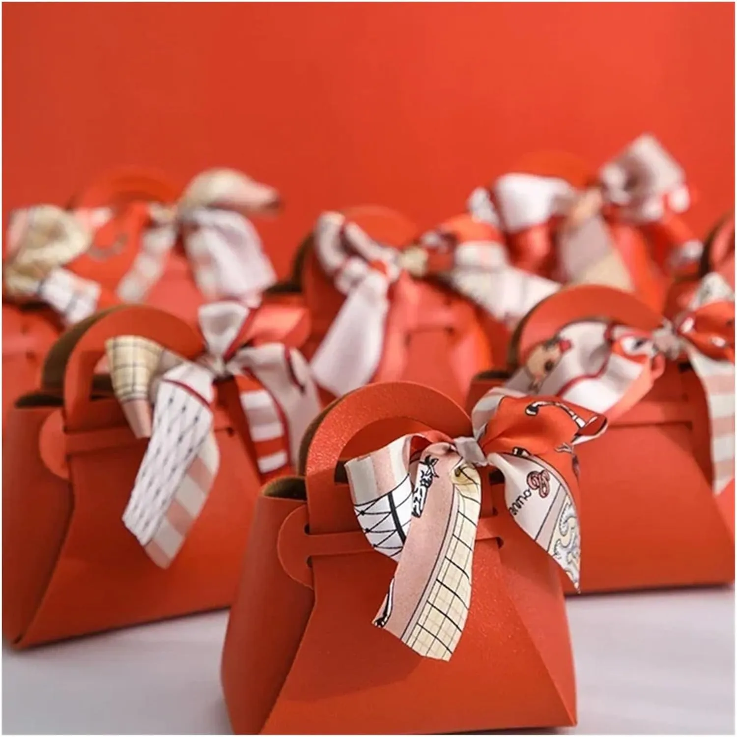 Gift Bags 20PCS Leather Gift Bags Bow Ribbon Packaging Bag Wedding Favour Distributions Bags Christmas Candy Packaging Box Handbag(Champagne Gold,Large)