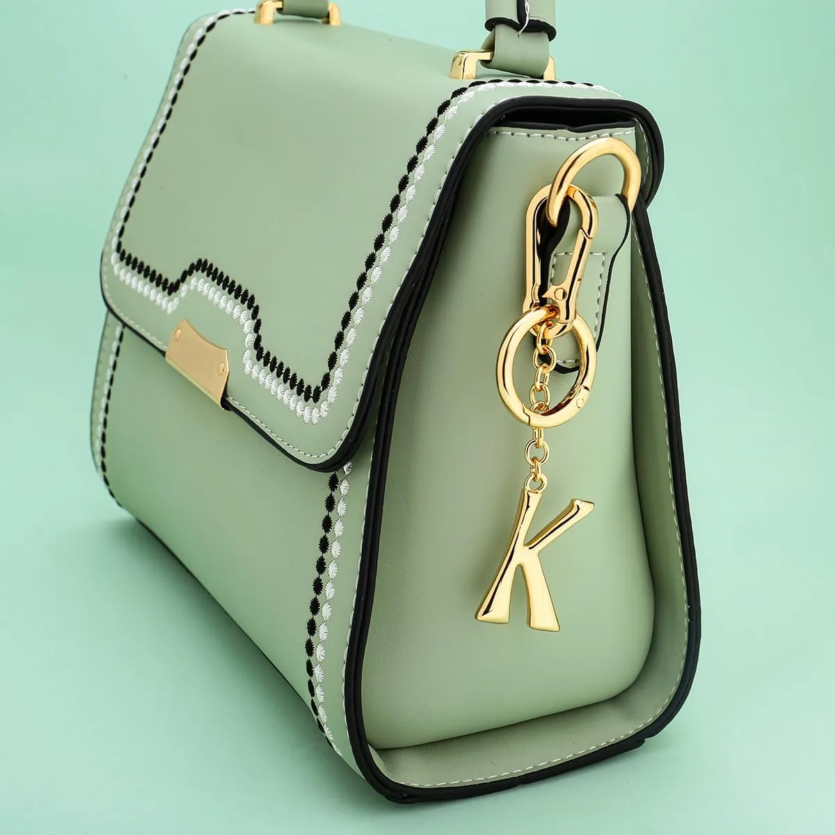 Gold Letter Keychain for Women, Initial A-Z Enamel Bag Charm Fashion Cute Keychain for Handbag Accessories Gifts