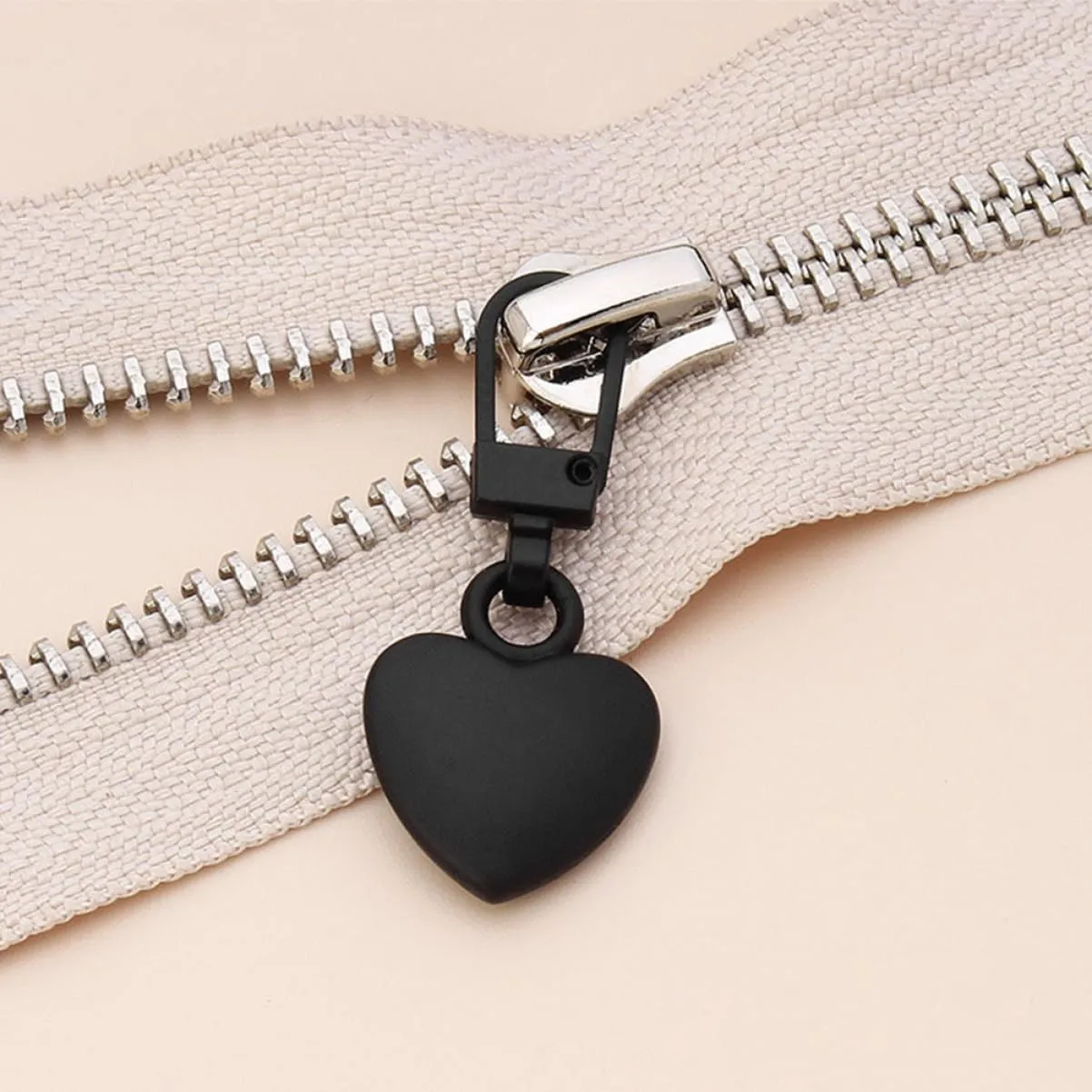 Lurrose 3sets 12pcs Detachable Zipper Pulls Durable Zipper Heads for Jackets Bags and Boots Easy to Install Replacement Tabs Heart Design 12pcs*3
