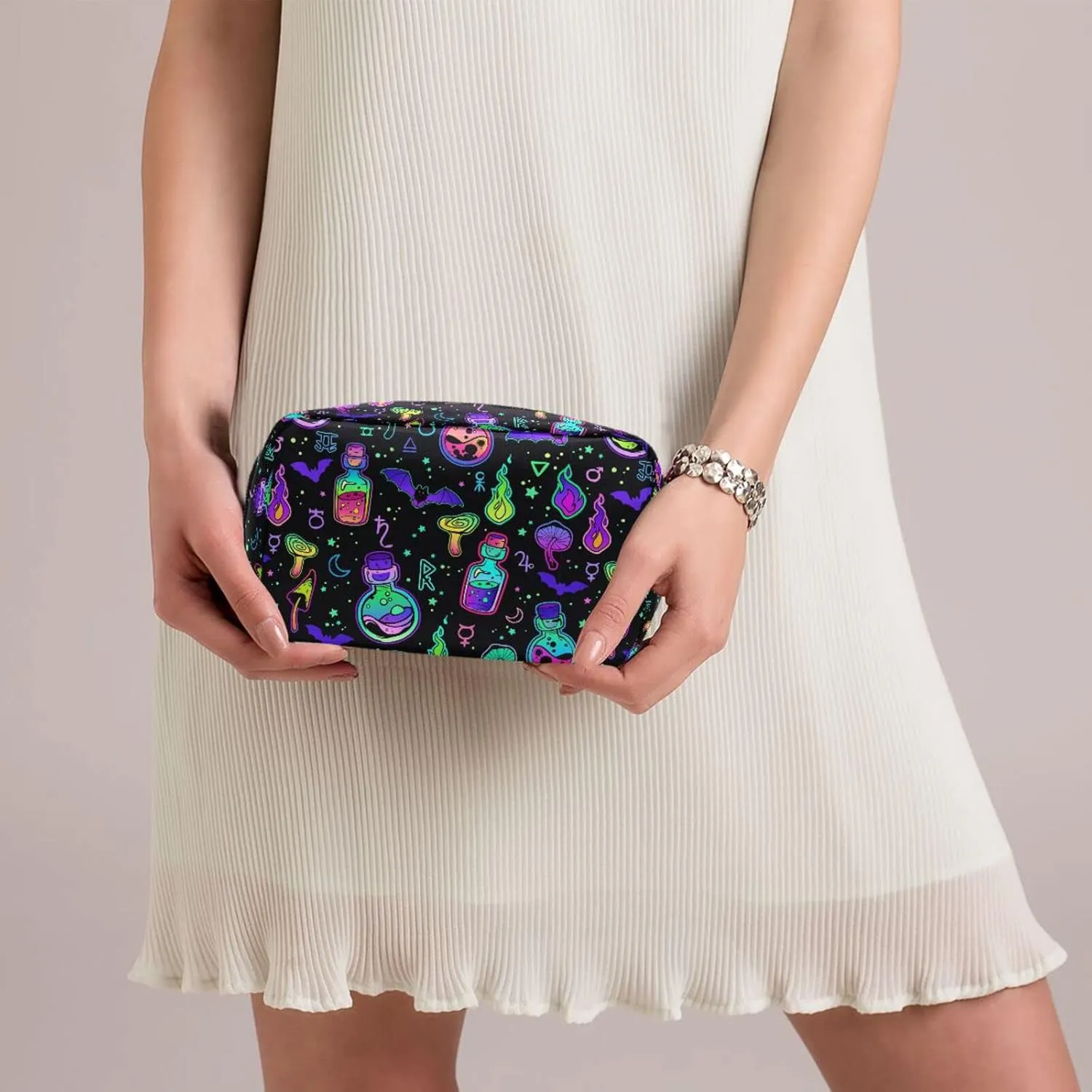 MNSRUU Small Cosmetic Bag for Girl Women Travel, Psychedelic Mushroom Bat Purple Makeup Toiletry Organizer Bags with Compartments