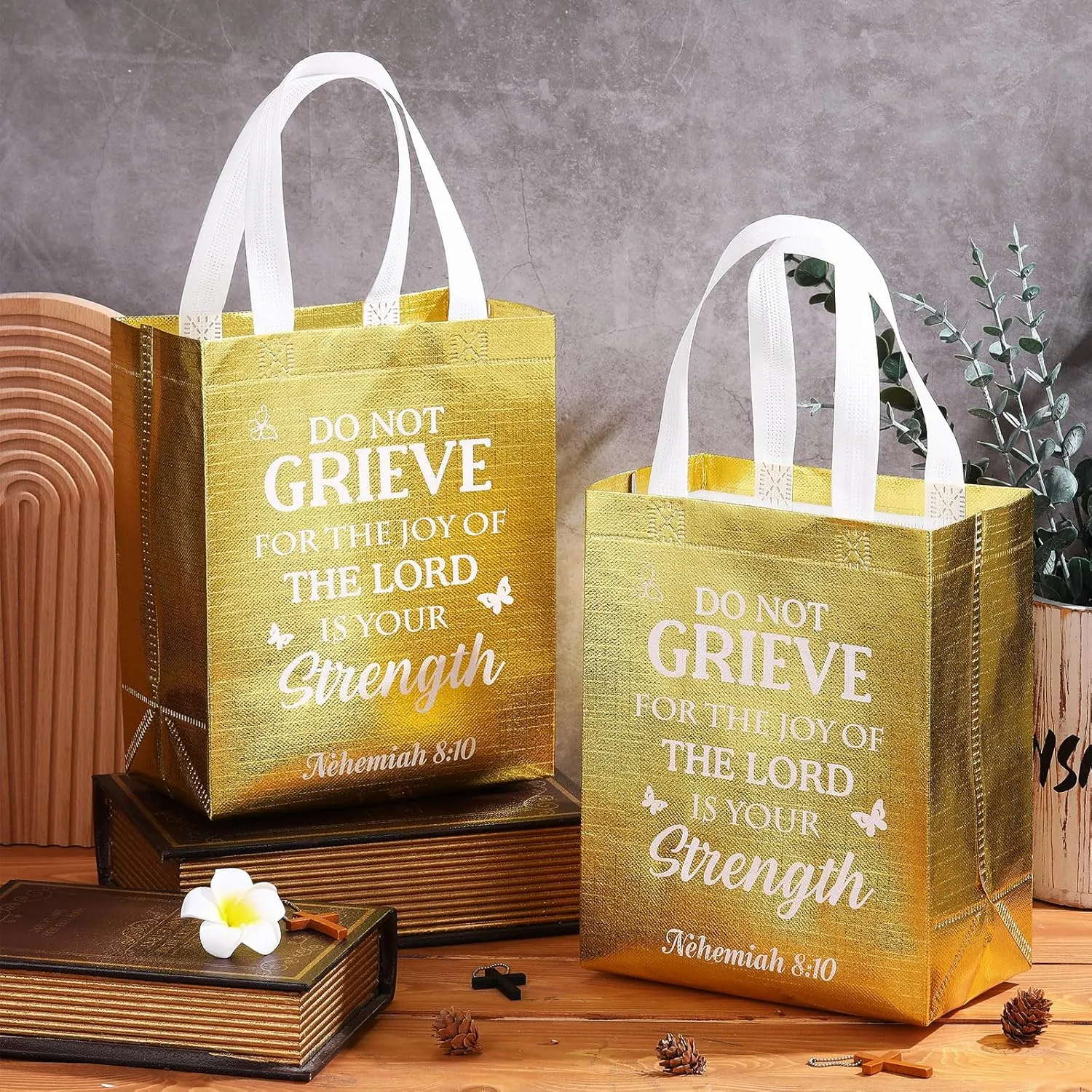 Talltalk 50 Pcs Christian Gift Bag Bulk Reusable Bible Verse Tote Religious Church Bags for Fathers Day Sunday School Gift(Gold,Medium)