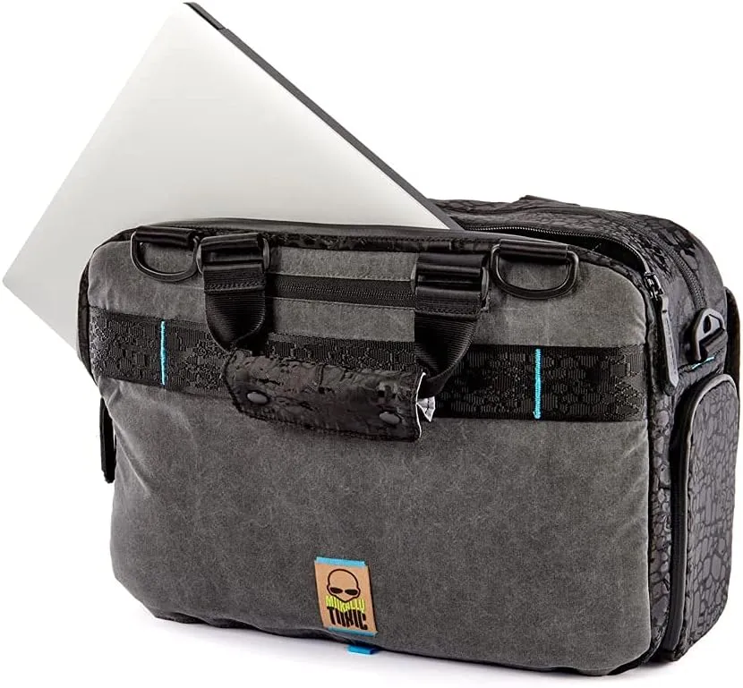 Toxic Wraith Camera Messenger Bag - Smart Storage Padded Camera Bag with Shoulder Strap and Carry Handle - Onyx 20L (WRAITH-ONYX-L)
