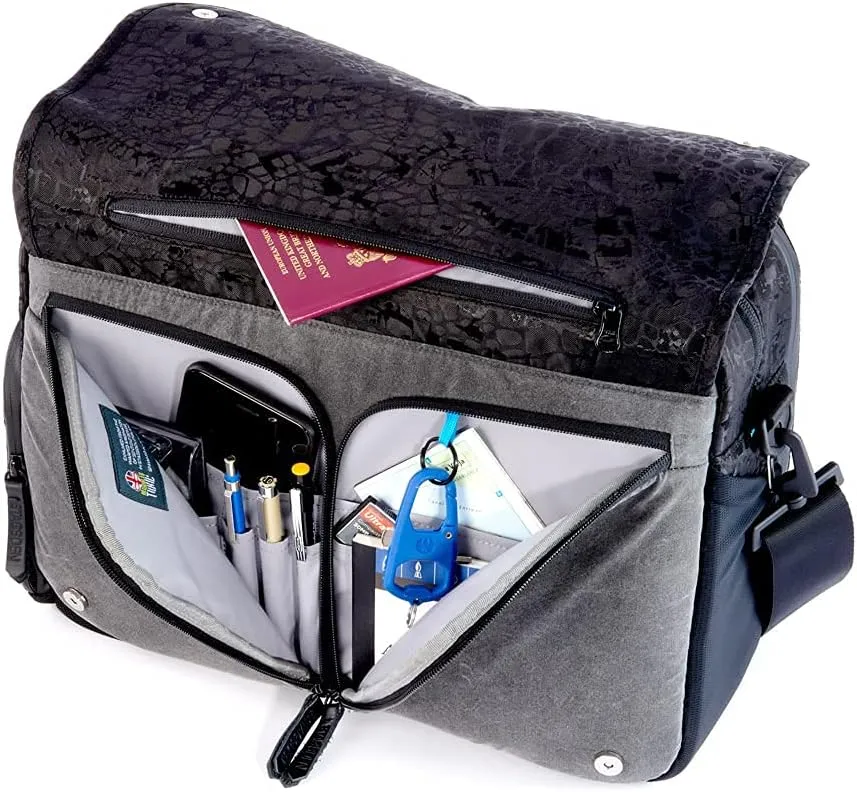 Toxic Wraith Camera Messenger Bag - Smart Storage Padded Camera Bag with Shoulder Strap and Carry Handle - Onyx 20L (WRAITH-ONYX-L)