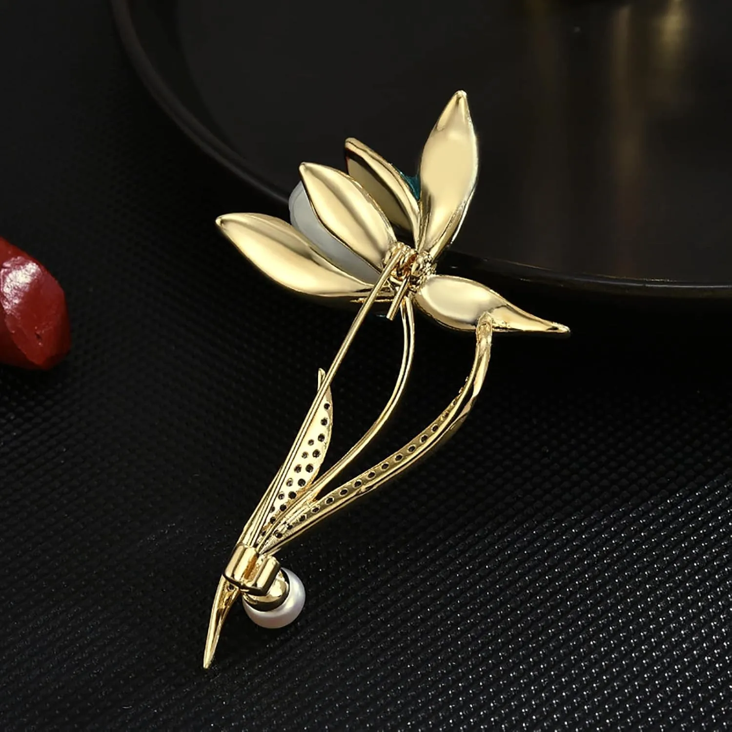 Women's Brooch Brooch Pearl Magnolia Costume Elegant Pins for Wedding Banquet