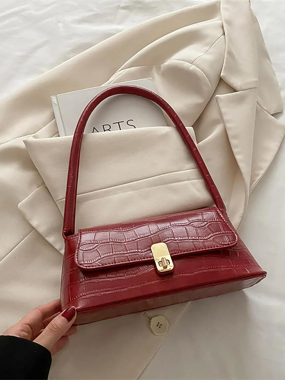 Women's Turn Lock Closure Flap Underarm Bags Elegant Vegan Leather Shoulder Handbags Trendy Purse